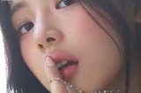 金玟池珠宝光影诗篇：璀璨星芒与优雅容颜的交织画卷