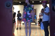 吴恙丝袜美腿短裙性感写真赏析