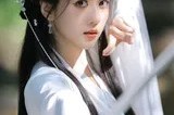 青湖剑影映白衣 玉人箫声入画来