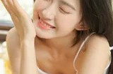 居家清纯萌妹子的性感风采