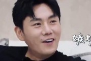 屈楚萧公开尺寸时长真相：狂野“活人”人设崩塌，他用二审胜诉拼杀回娱乐圈