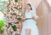 关晓彤皎洁婚纱造型演绎梦幻篇章
