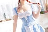 女仆装的诱惑：低胸美少女写真集