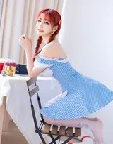 整体造型全景，女仆装褶皱随风轻摆，美少女姿态婀娜，低胸设计在动态中更显柔美，宛如从童话走出的梦幻女仆