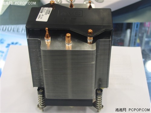 AVC散热器咋样？老玩家差点“翻车”后，我扒出了它的真面目