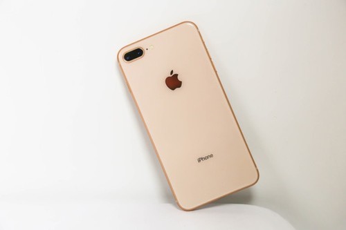 iPhone 8怎么样？2026年了，这款‘钉子户’神机还值得入手吗？