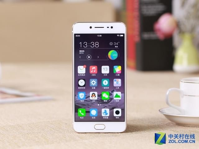 vivo X7怎么样？一款让自拍党爱不释手的“柔光美颜神器”