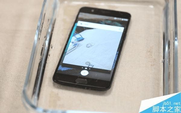 一加5手机到底怎么样？老用户掏心窝子跟你唠五毛钱的