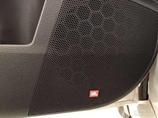 一拳到胃的低音震撼？老烧友跟你唠唠JBL低音炮的真实劲儿