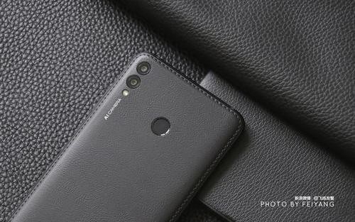 你看剧刷视频眼睛累、电量慌？这台“巨屏充电宝”手机或许能治！