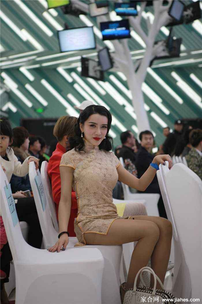 屏风半掩倚坐图，新中式美学与个性宣言的交融