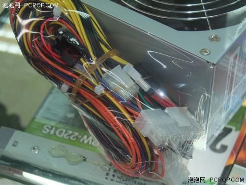 全汉电源到底咋样？老鸟装机翻车记与十年电“缘”全解析