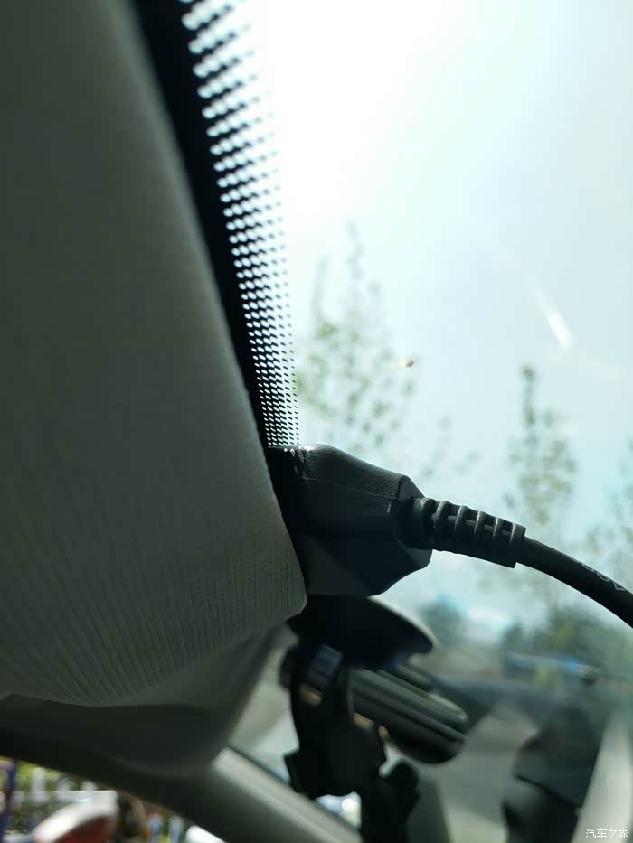 凌渡行车记录仪到底咋样？老司机用了大半年，憋了一肚子话想说