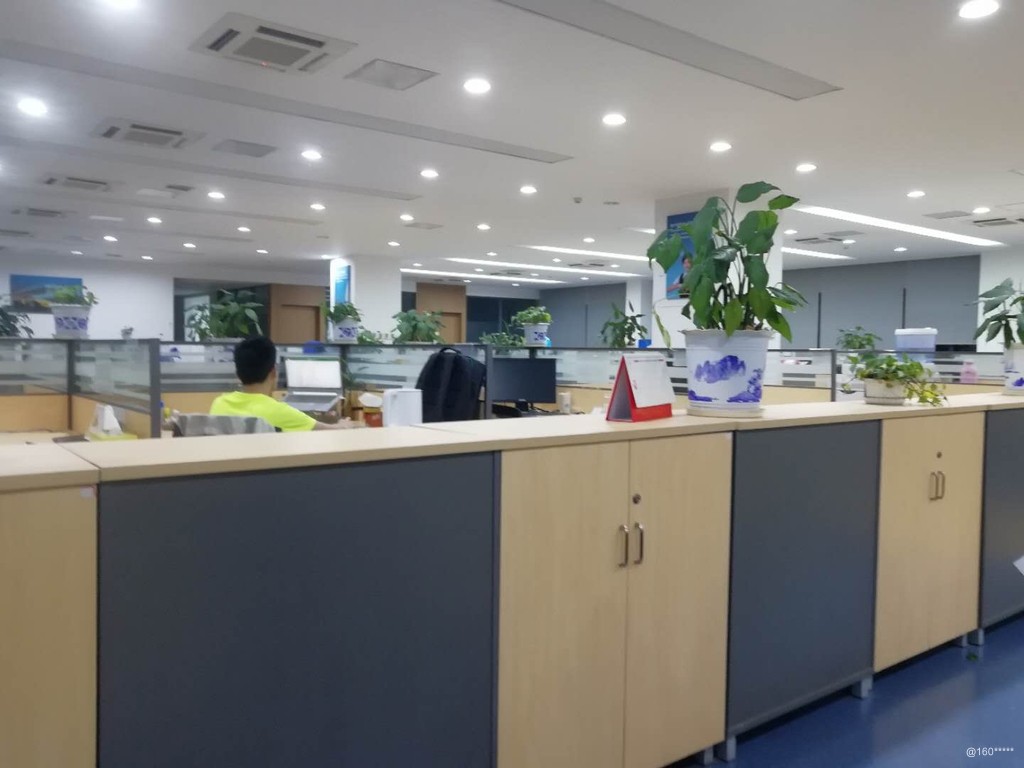 创维这家老牌企业到底怎么样？从你家客厅的电视到屋顶的光伏板，它正悄悄改变生活