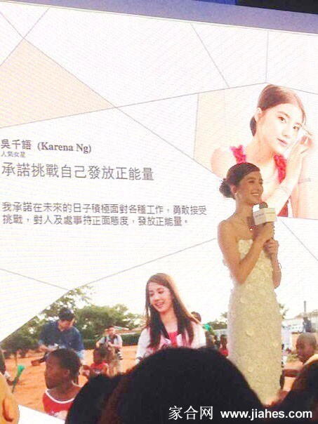 吴千语于朦胧光影中闭目沉思，蕾丝与肌肤交织，氛围宁静而高级