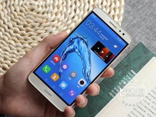 华为麦芒5到底怎么样？这款让“果粉”都心动的夜拍神器，如今还值得回味吗？