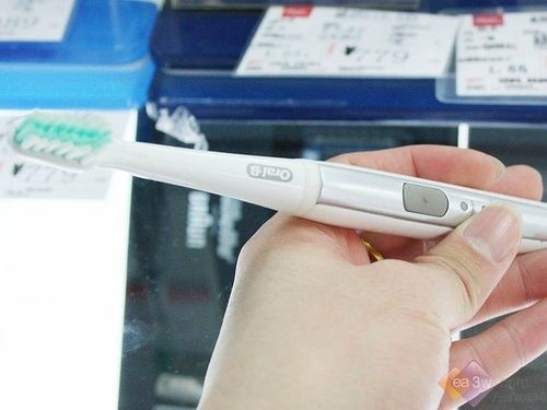 博朗电动牙刷怎么样？老用户跟你唠唠真实使用感受，看完再买不踩雷！