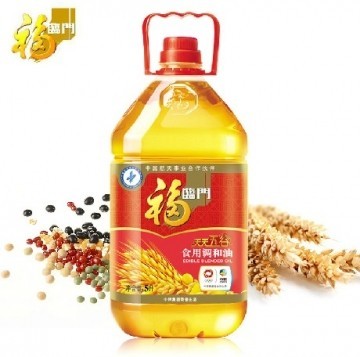厨房油烟大作战？我家换了福临门调和油后，老婆直夸我聪明！