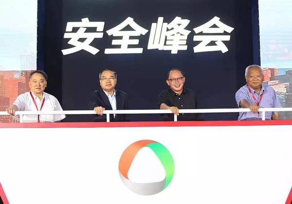 告别“救火队”式运维！看亚信安全如何用AI重塑网络安全防线