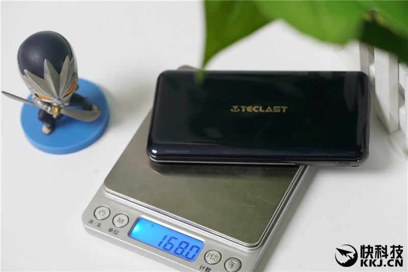 告别电量焦虑！这枚能“吸住”你手机的昂达充电宝，到底怎么样？