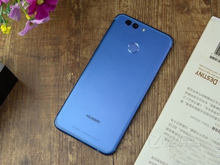 嘿，你知道吗？那部曾经风靡一时的华为nova2，现在用起来是啥感觉？容我跟你唠唠。