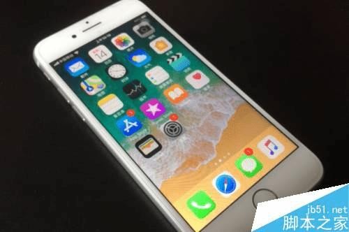 嘿，兄弟，你还在用那台“古董”iPhone 8吗？我来给你讲讲我的故事