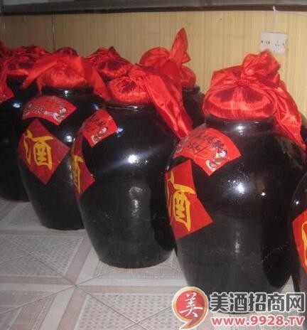 女儿红白酒怎么样？从千年黄酒到酱香新贵的醇美转身