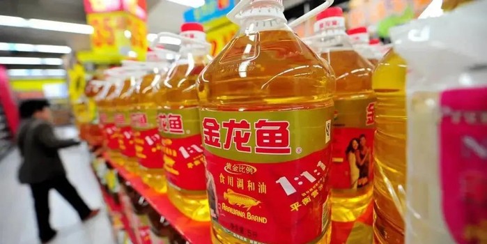家里的金龙鱼油加热后变黑了？真相没你想的那么简单！