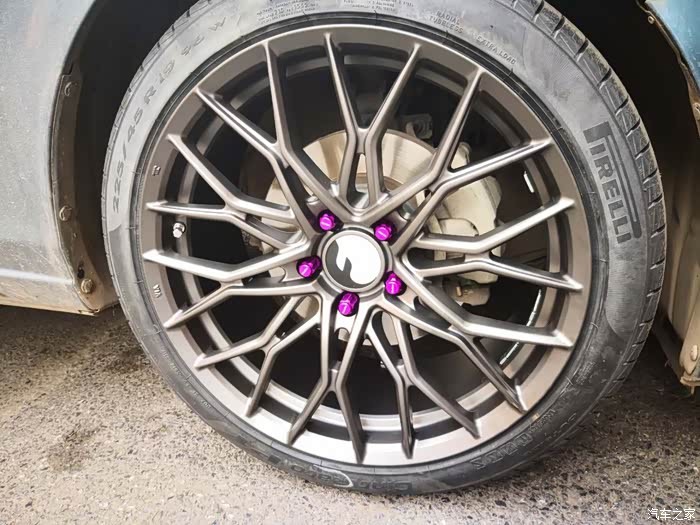 换胎记：倍耐力新P1真能让爱车“稳如老狗”？