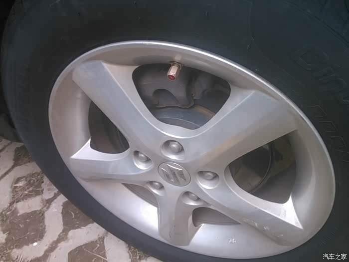 换胎记：倍耐力新P1真能让爱车“稳如老狗”？