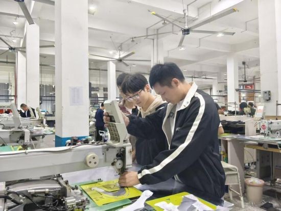 浪潮工作怎么样？在“大厂”的围城里，有人发光有人迷惘