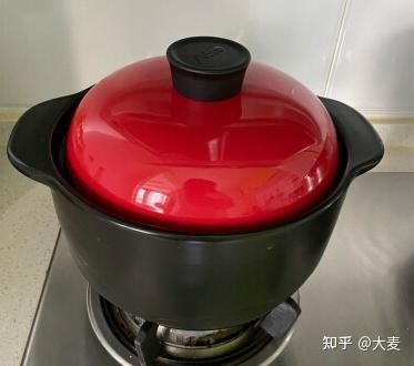 爱仕达砂锅怎么样？一口气搞懂这口“网红锅”是神器还是噱头！